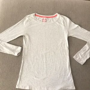 Long sleeve shirt. Super soft.